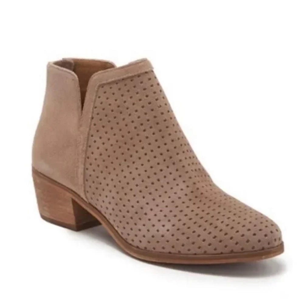 Susina Neutral Perforated Tan Suede Chunky Heel Ankle Booties Size 6.5